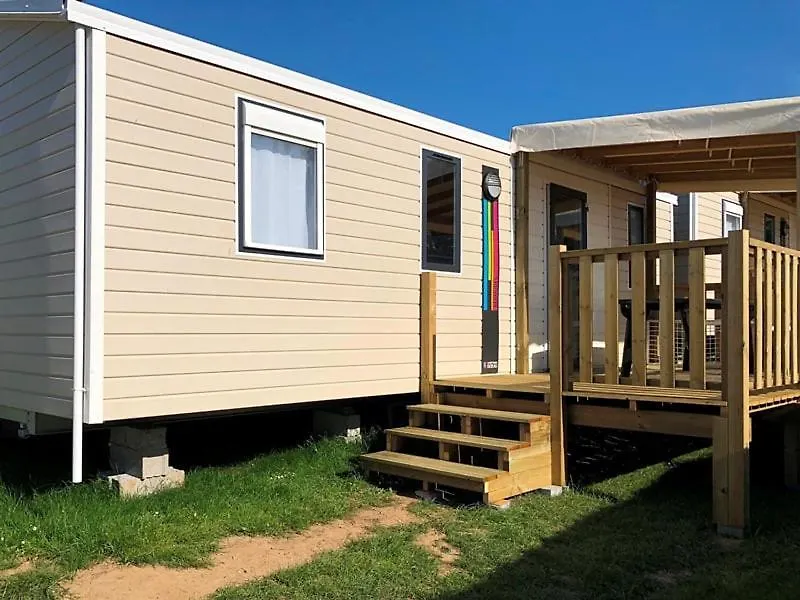 Camping Paradis La Mer D'Iroise - Aquatique Vacances Plomodiern 0*,  France