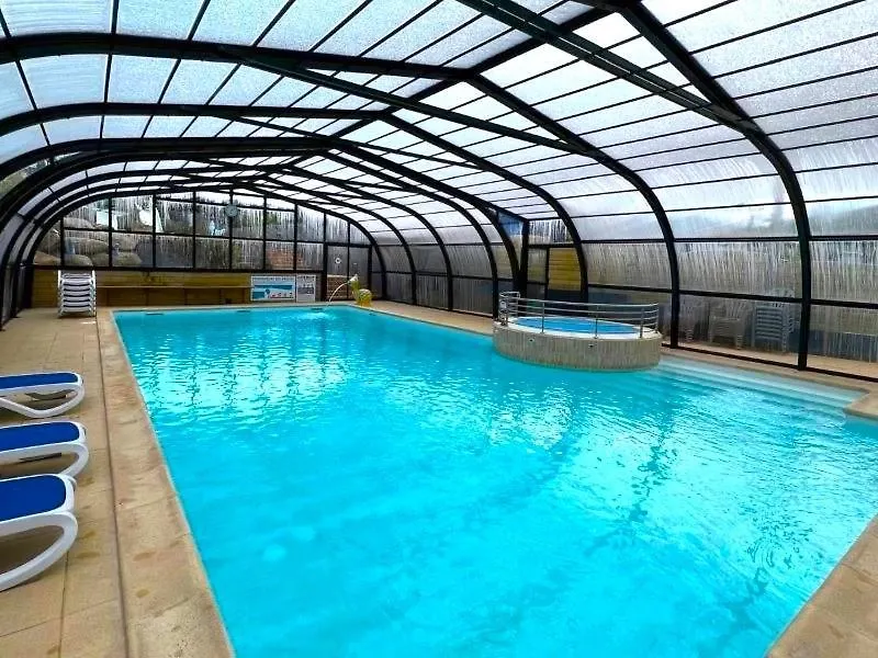 Camping Paradis La Mer D'Iroise - Aquatique Vacances Plomodiern 0*,